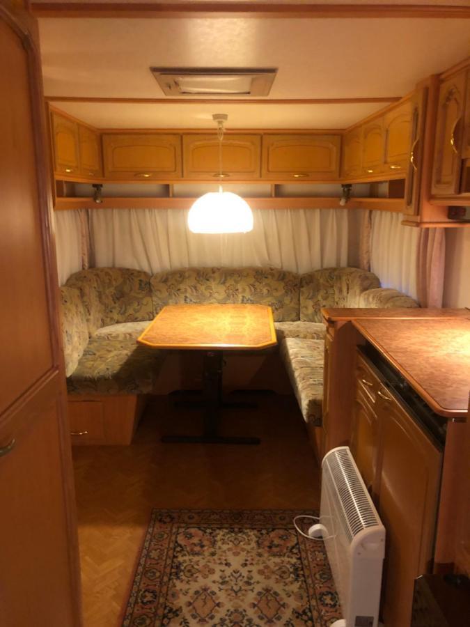 Camping Wohnwagen Standard Шилтах Екстериор снимка